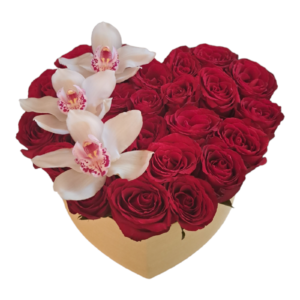 srce sa crvenim ružama i orhidejama